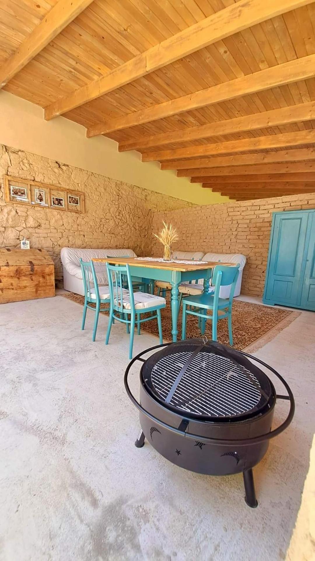 Bed & Breakfast Hugo Plesivec Bagian luar foto